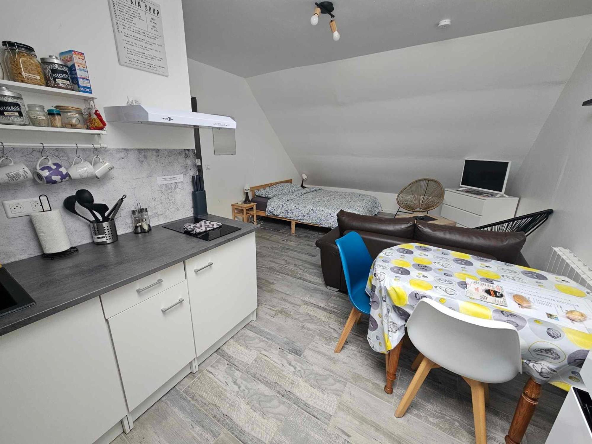 Studios Du Cedre Cuvilly Extérieur photo
